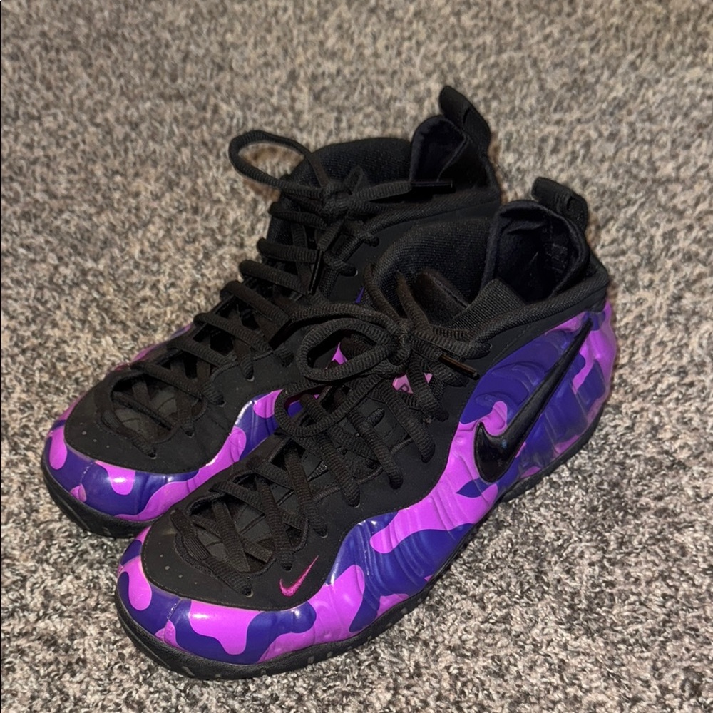 Nike Purple and Black Shoes